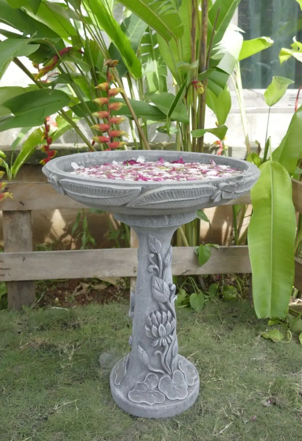  Product image 1 of the product “Set Bangkok – Bird Bath | 60 cm Height, Ø Bowl 50 cm | Casted Stone ”